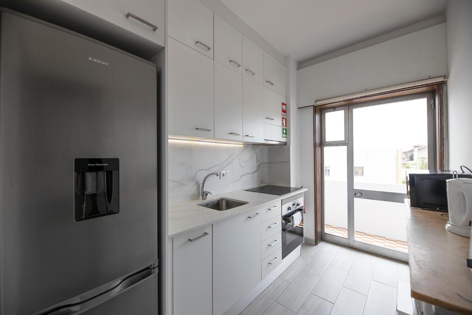 Flh Porto Spacious Apartment With Balcony Exterior photo