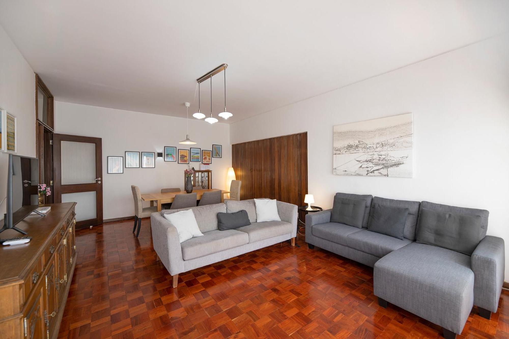 Flh Porto Spacious Apartment With Balcony Exterior photo