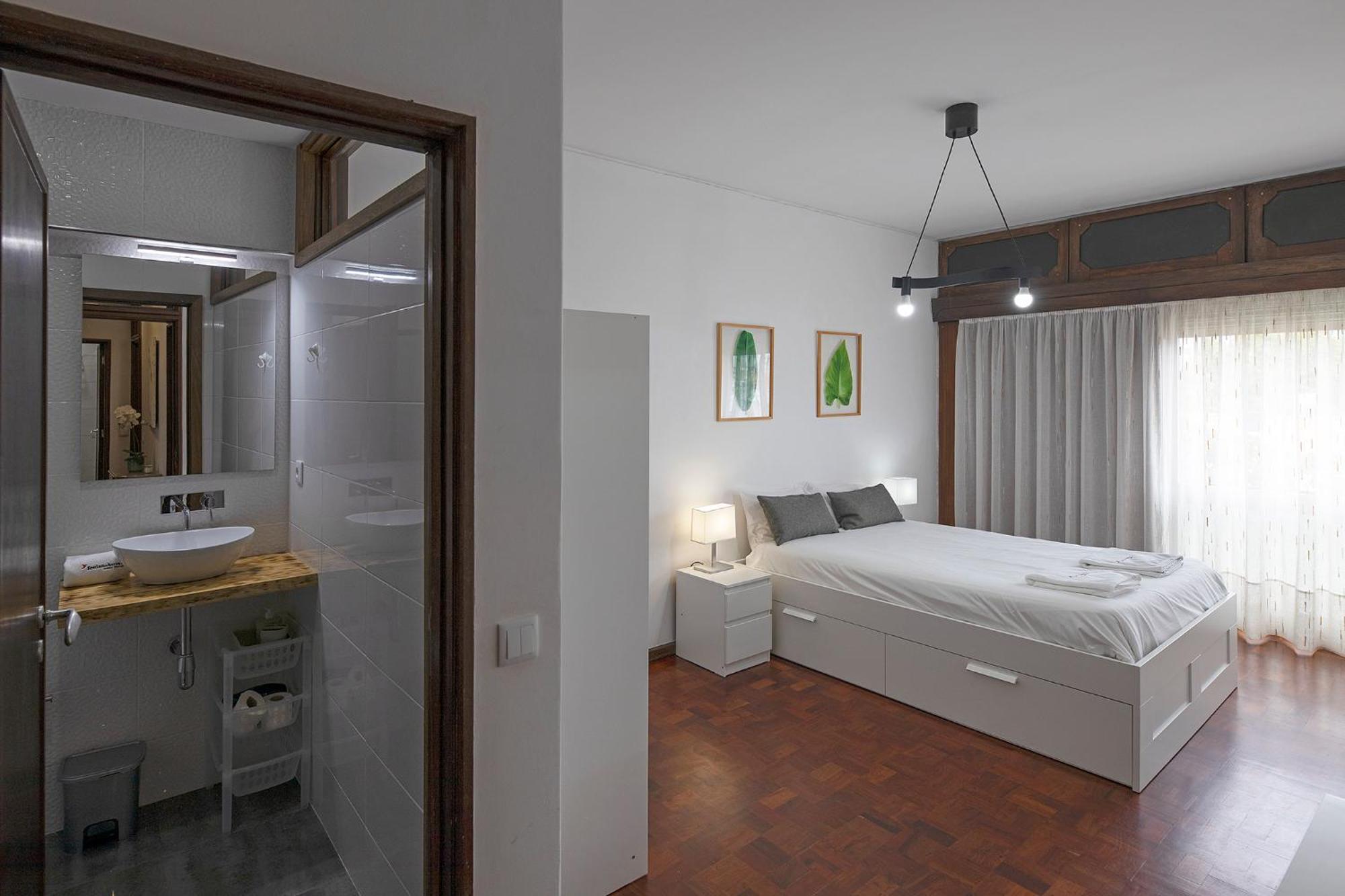 Flh Porto Spacious Apartment With Balcony Exterior photo